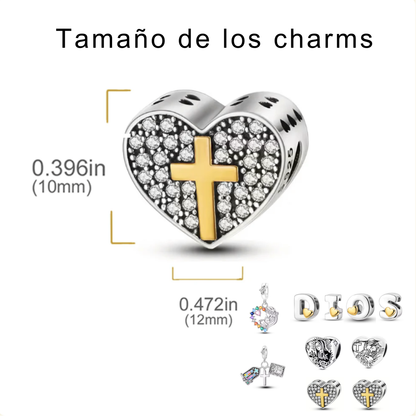 Pulsera con charms religiosos